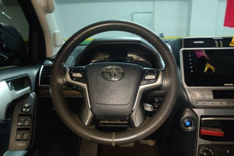 Used Toyota Prado 2019 3.5L Automatic TX-L Deluxe Edition with Rear-Mounted Spare Tire Steering Wheel
