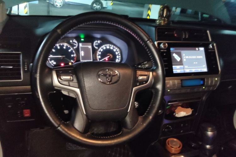 Used Toyota Prado 2019 3.5L Automatic TX-L Deluxe Edition with Rear-Mounted Spare Tire Steering Wheel