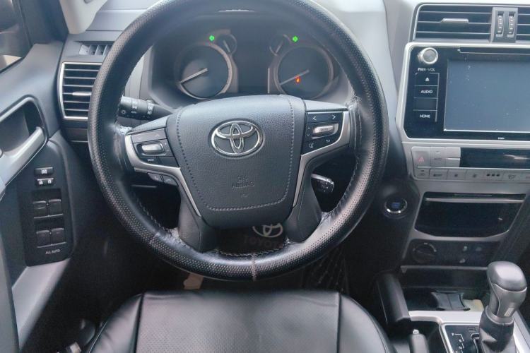Used Toyota Prado 2019 3.5L Automatic TX-L Deluxe Edition with Rear-Mounted Spare Tire Steering Wheel