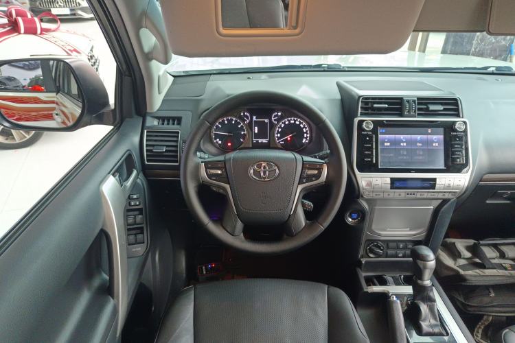 Used Toyota Prado 2019 3.5L Automatic TX-L Deluxe Edition Steering Wheel