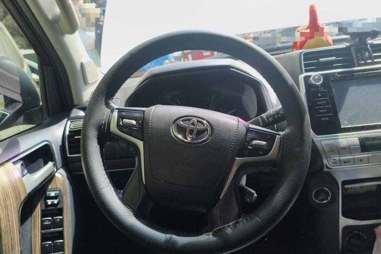 Used Toyota Prado 2019 3.5L Automatic TX-L Deluxe Edition with Rear-Mounted Spare Tire Steering Wheel