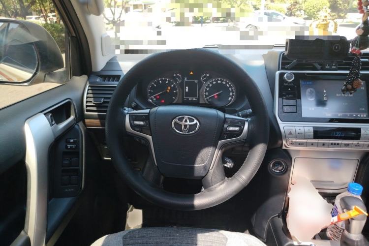 Used Toyota Prado 2019 3.5L Automatic TX-L Deluxe Edition Steering Wheel