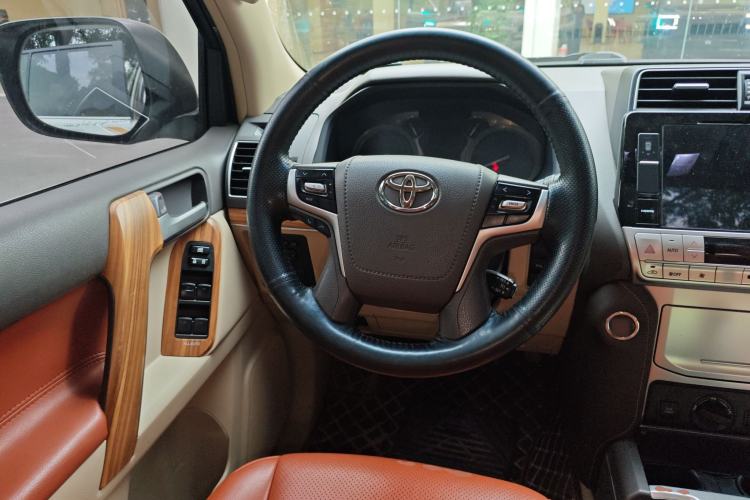 Used Toyota Prado 2019 2.7L TX-L Nine Air Systems External Mounting Sunroof – Middle East Steering Wheel