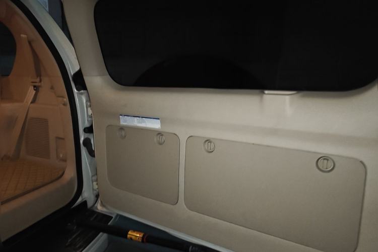 Used Toyota Prado 2019 2.7L TX-L U.S. Specification Trunk