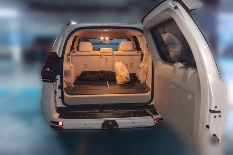 Used Toyota Prado  Trunk