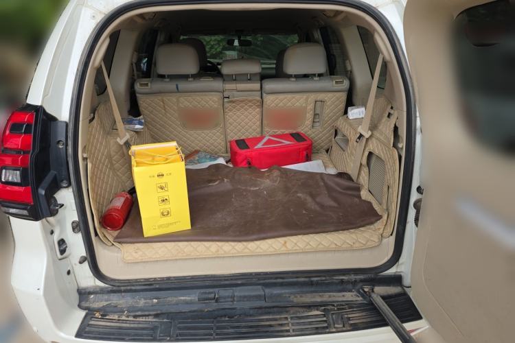 Used Toyota Prado  Trunk