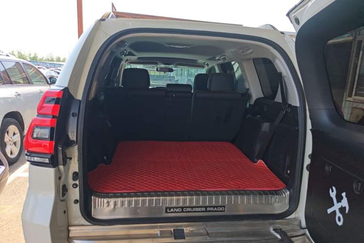 Used Toyota Prado 2019 3.5L Automatic TX-L Deluxe Edition with Rear-Mounted Spare Tire Trunk