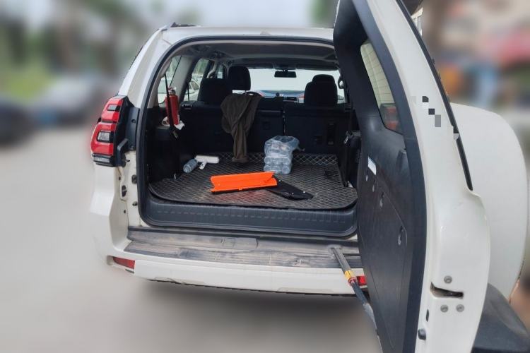 Used Toyota Prado  Trunk