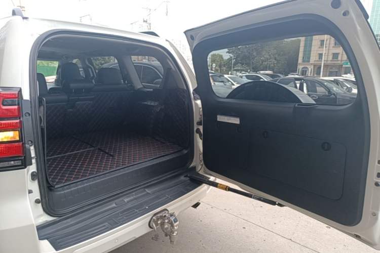Used Toyota Prado 2019 3.5L Automatic TX-L Deluxe Edition with Rear-Mounted Spare Tire Trunk