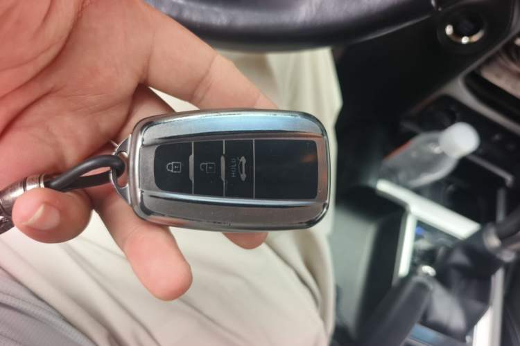 Used Toyota Prado 2019 3.5L Automatic TX-L Deluxe Edition Vehicle Key