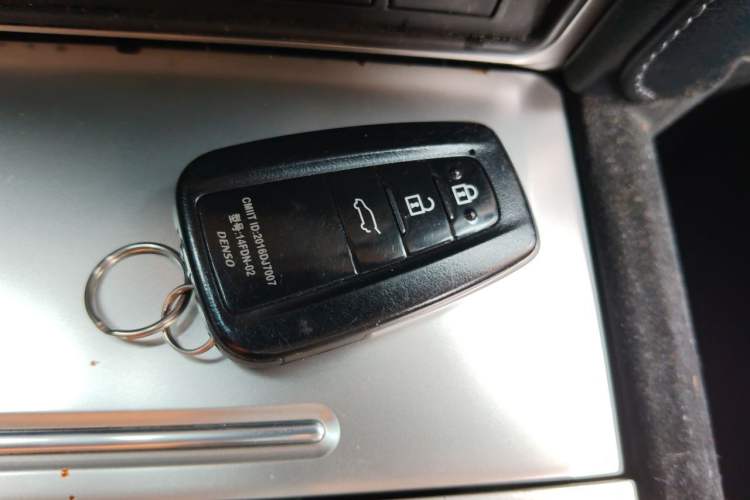 Used Toyota Prado 2019 3.5L Automatic TX-L Deluxe Edition Vehicle Key