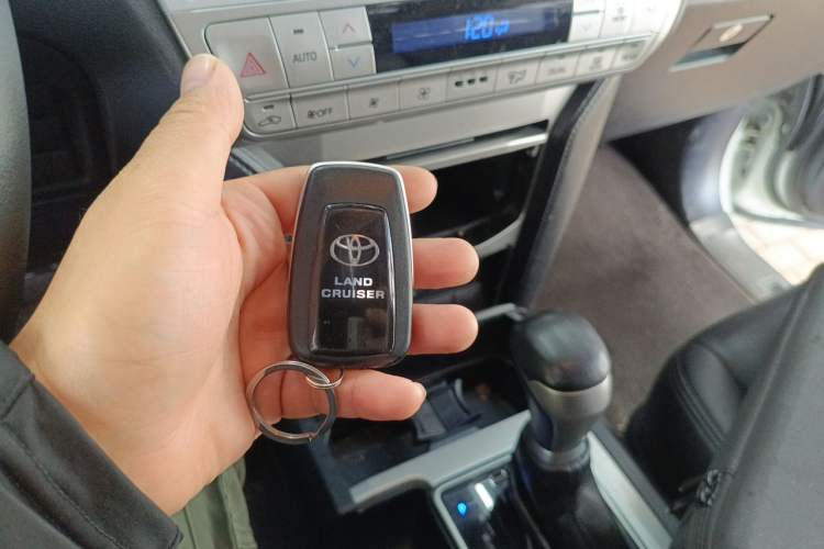 Used Toyota Prado  Vehicle Key