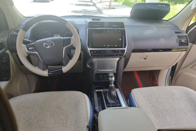 Used Toyota Prado  Center Console