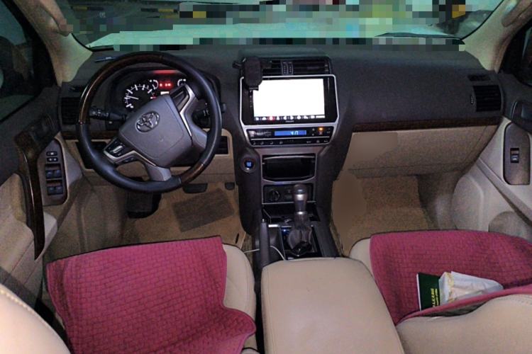 Used Toyota Prado 2020 4.0L TX-L Middle East Center Console