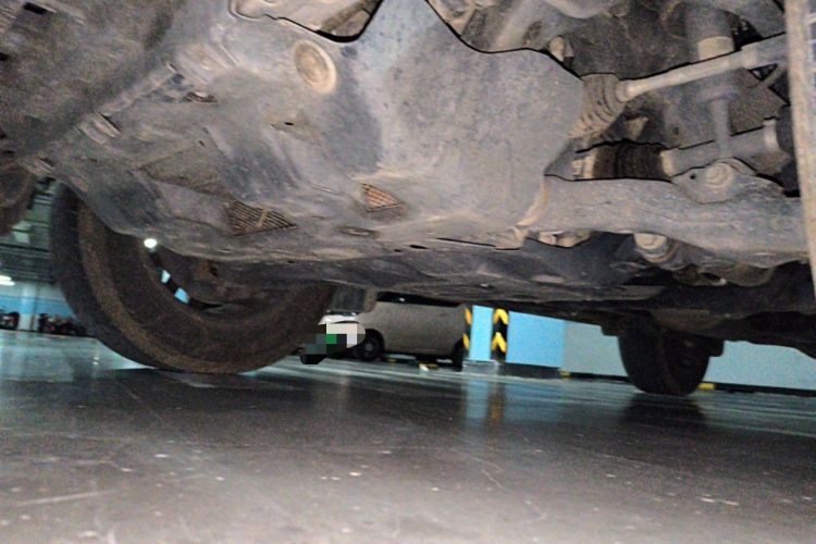 Used Toyota Prado 2020 4.0L TX-L Middle East Chassis Front Left