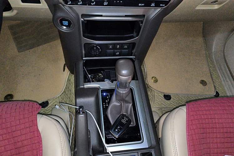Used Toyota Prado 2020 4.0L TX-L Middle East Gear Lever