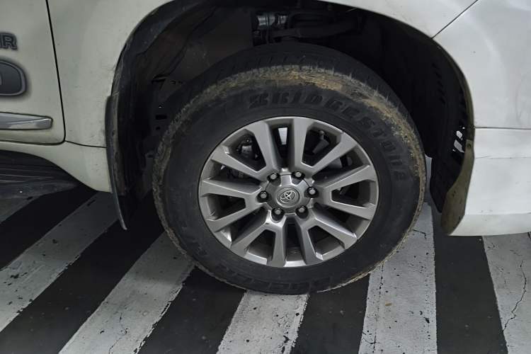 Used Toyota Prado 2020 4.0L TX-L Middle East Right Front Wheel Hub