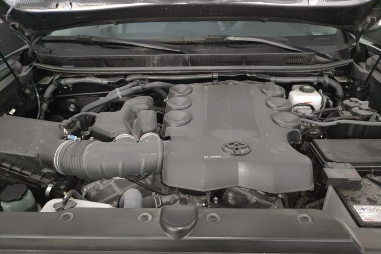Used Toyota Prado  Engine Bay