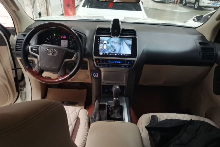 Used Toyota Prado 2022 2.7L Gasoline TX Trim Aluminum Wheels Low-Roof Configuration Base Version – Middle East Center Console