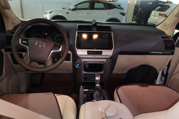 Used Toyota Prado  Center Console