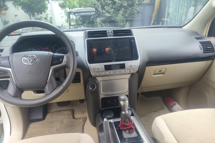 Used Toyota Prado 2022 4.0L TXL Dual Fuel External Tank No Sunroof – Middle East Center Console