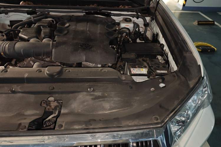 Used Toyota Prado  Engine Bay Left