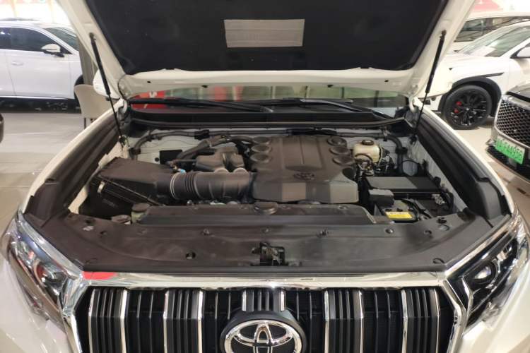 Used Toyota Prado  Engine Bay