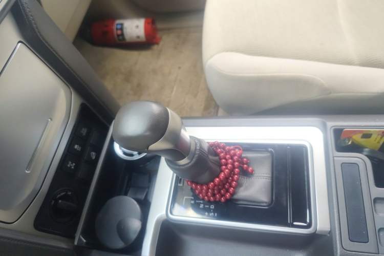 Used Toyota Prado 2022 4.0L TXL Dual Fuel External Tank No Sunroof – Middle East Gear Lever