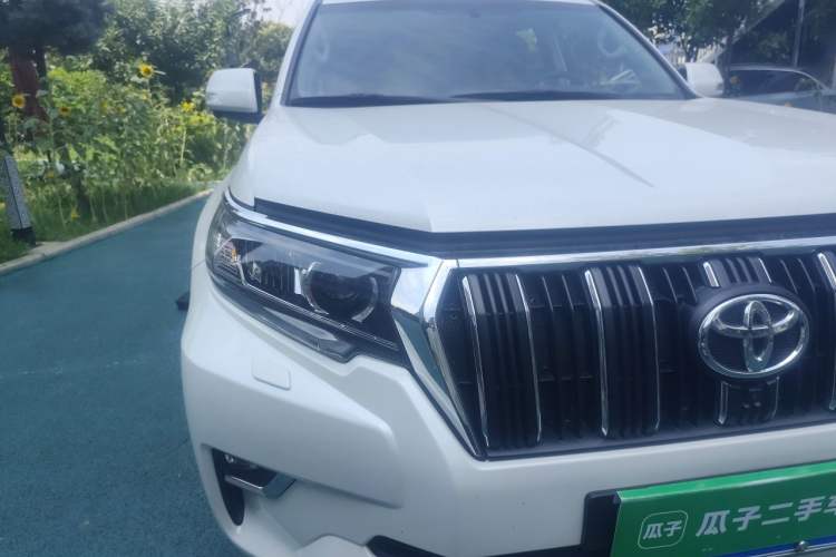 Used Toyota Prado 2022 4.0L TXL Dual Fuel External Tank No Sunroof – Middle East Right Front Headlight