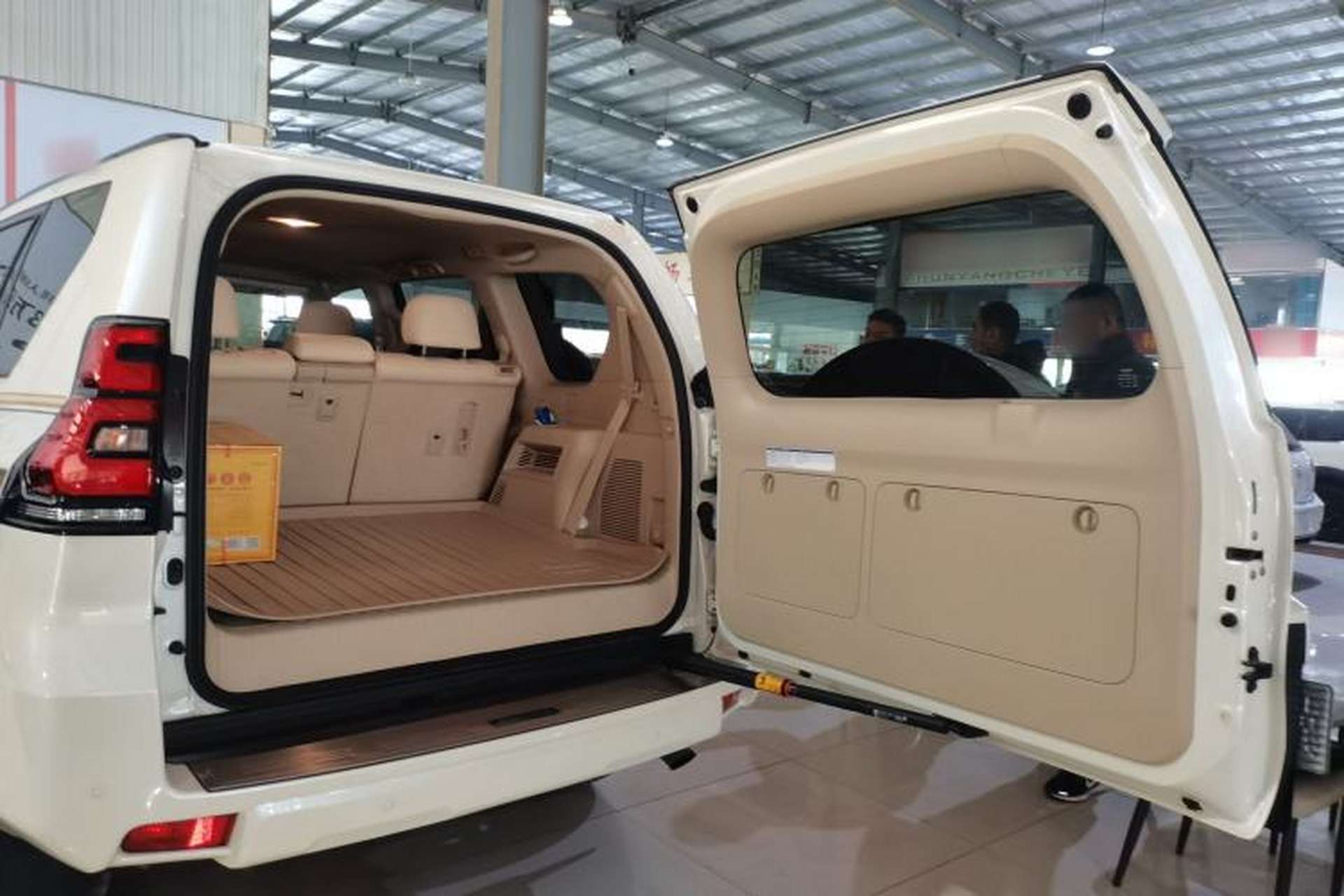 Used Toyota Prado  Trunk
