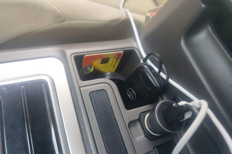 Used Toyota Prado 2022 4.0L TXL Dual Fuel External Tank No Sunroof – Middle East Vehicle Key