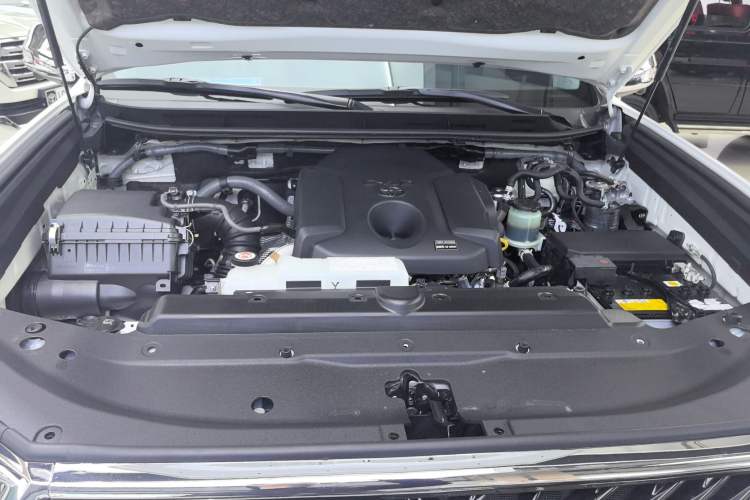 Used Toyota Prado  Engine Bay