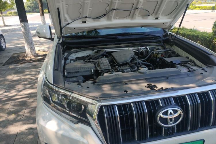 Used Toyota Prado  Engine Bay Right