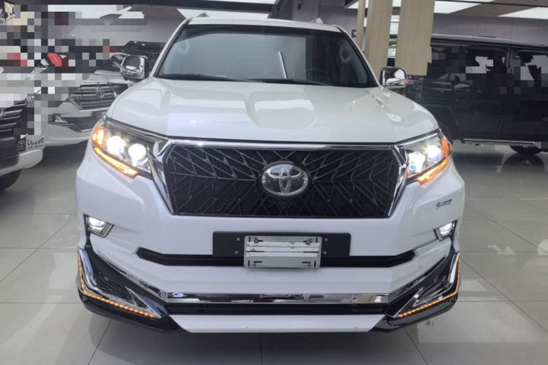 Used Toyota Prado  Front