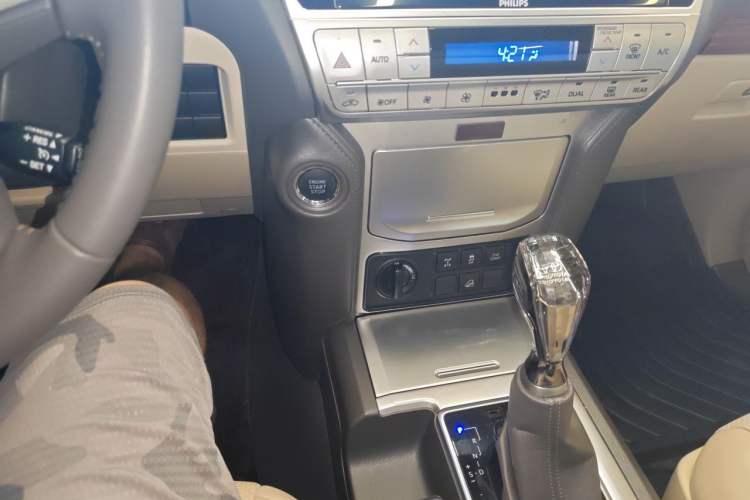 Used Toyota Prado  Gear Lever