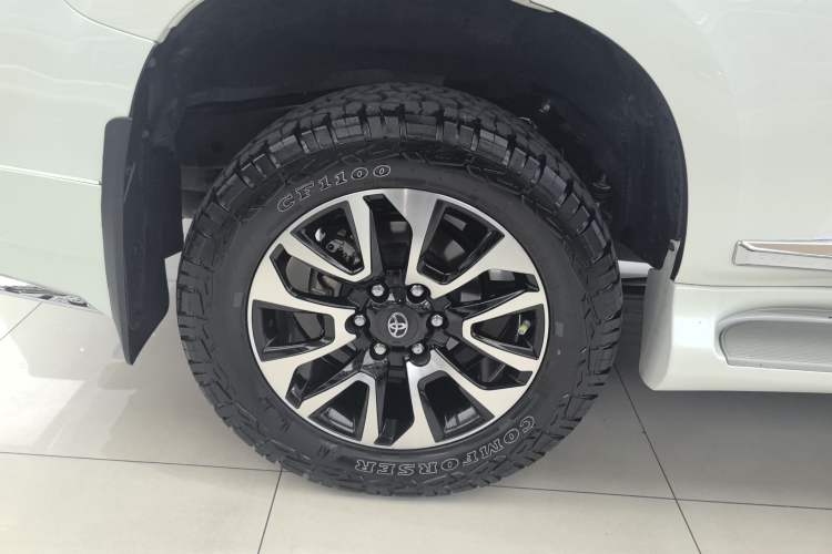 Used Toyota Prado  Right Rear Wheel Hub
