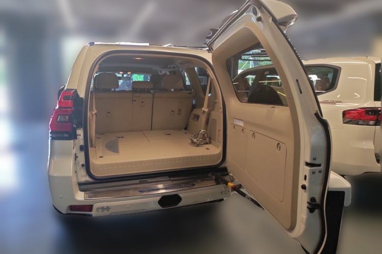 Used Toyota Prado  Trunk