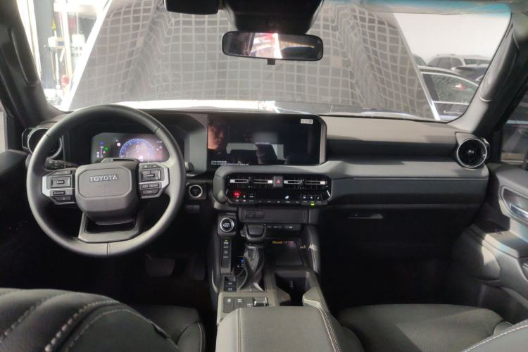 Used Toyota Prado 2024 2.4T All-Terrain TX Version 5 Seats Center Console