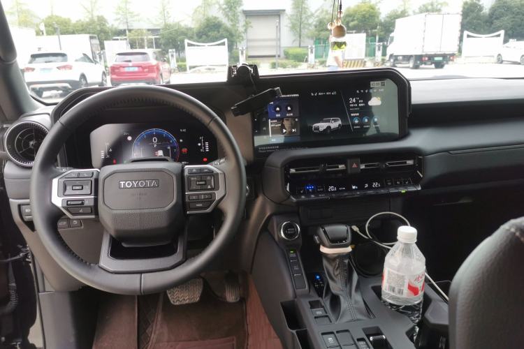 Used Toyota Prado 2024 2.4T All-Terrain TX Version 5 Seats Center Console