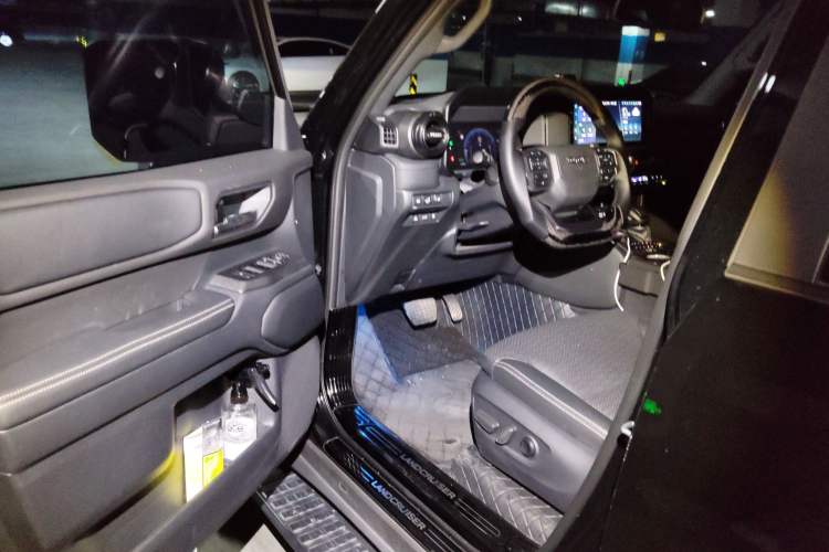 Used Toyota Prado 2024 2.4T All-Terrain TX Version 5 Seats Driver Seat