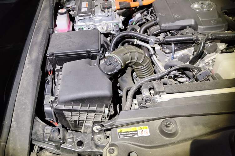 Used Toyota Prado 2024 2.4T All-Terrain TX Version 5 Seats Engine Bay Right