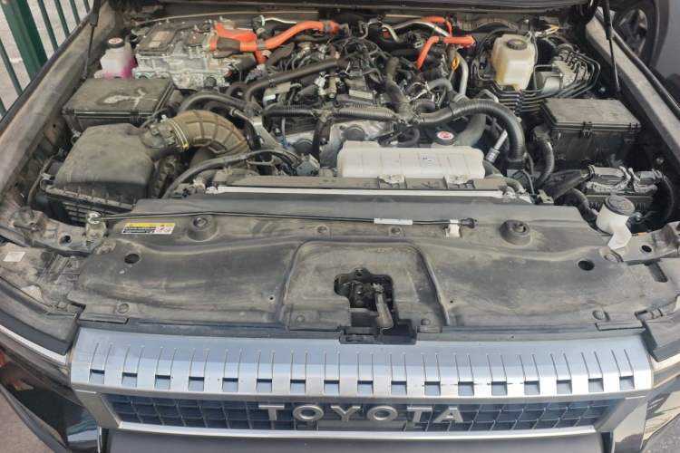 Used Toyota Prado 2024 2.4T All-Terrain TX Version 5 Seats Engine Bay