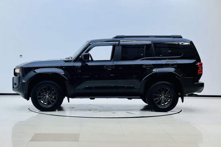 Used Toyota Prado 2024 2.4T All-Terrain TX Version 5 Seats Exterior 3