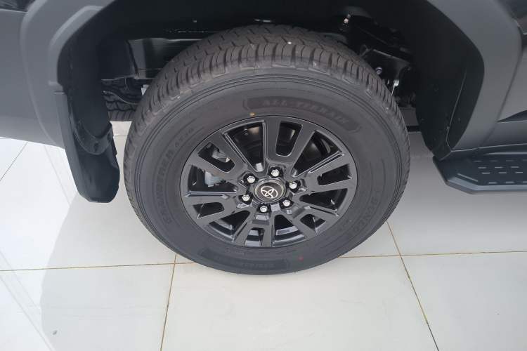Used Toyota Prado 2024 2.4T All-Terrain TX Version 5 Seats Exterior 8