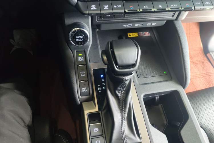 Used Toyota Prado 2024 2.4T Wilderness WX Edition 6 Seats Gear Lever