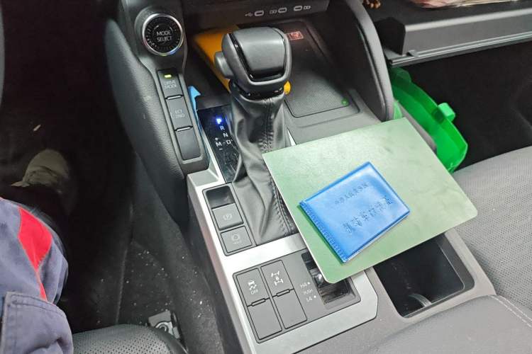 Used Toyota Prado 2024 2.4T All-Terrain TX Version 5 Seats Gear Lever