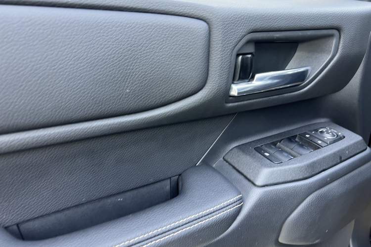 Used Toyota Prado 2024 2.4T All-Terrain TX Version 5 Seats Interior 11