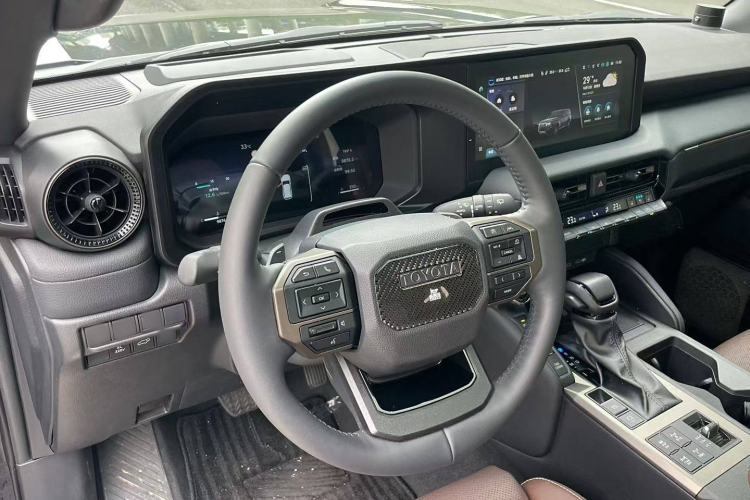 Used Toyota Prado 2024 2.4T Wilderness WX Edition 6 Seats Interior 3