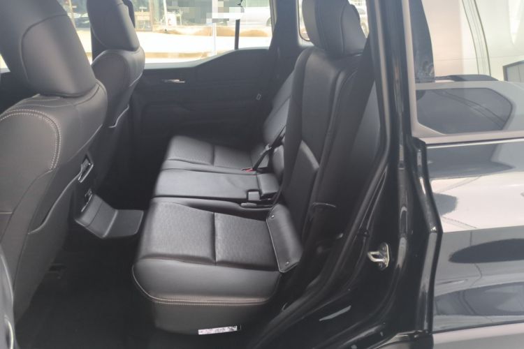 Used Toyota Prado 2024 2.4T All-Terrain TX Version 5 Seats Interior 4