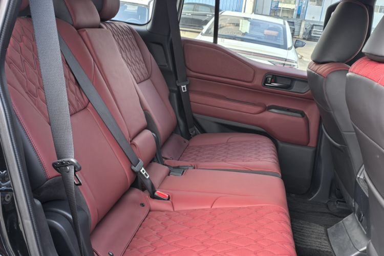 Used Toyota Prado 2024 2.4T Cross-Border BX Edition 5 Seats Interior 5